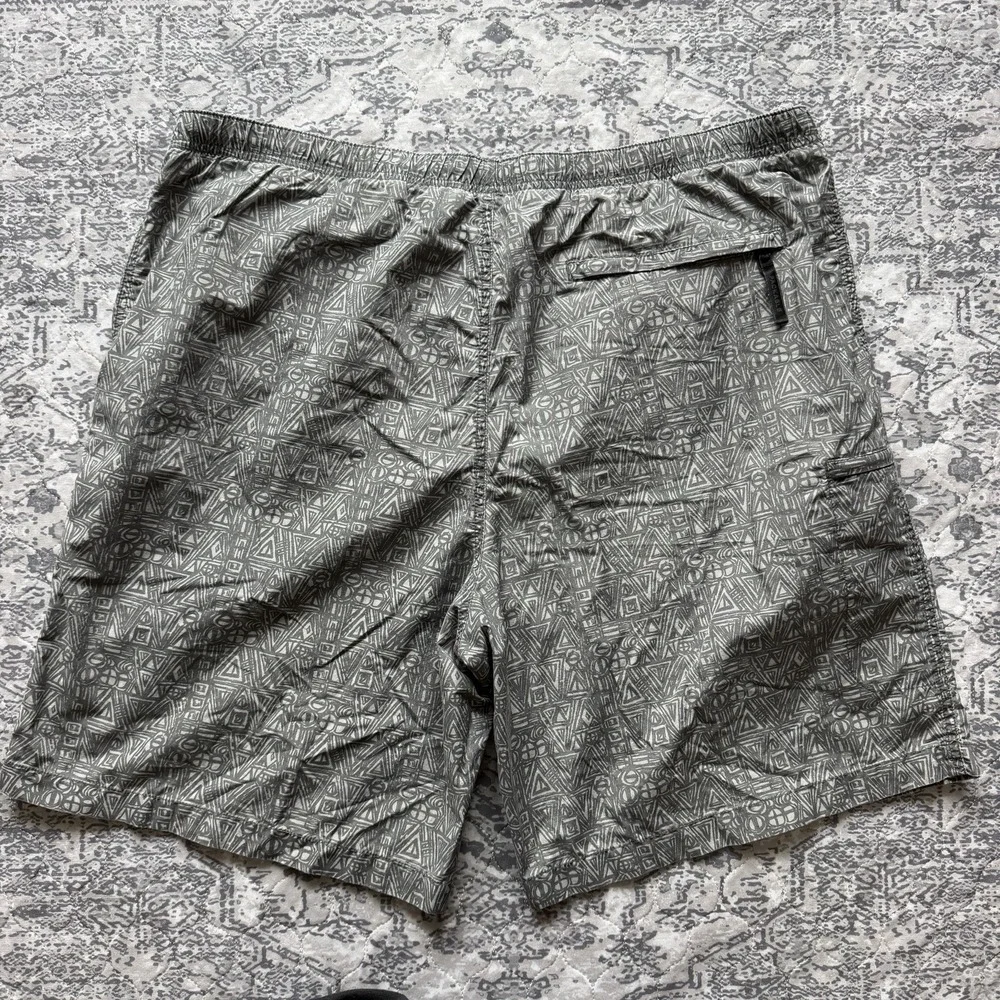 Columbia XCO Mens Gray Aztec Geometric Packable Cargo Swim Trunks Shorts L